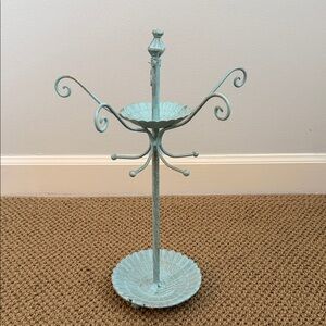 Vintage Style Metal Jewelry Stand
